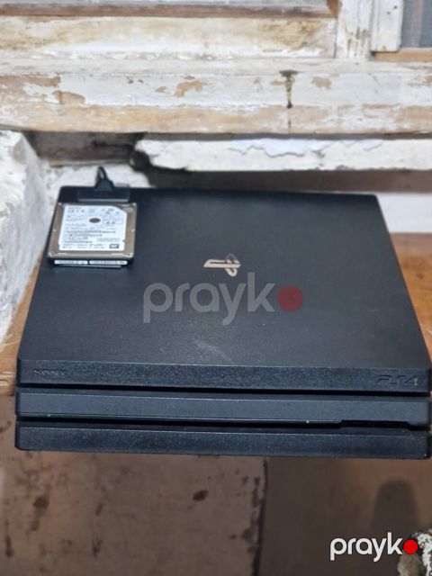 Playstation 4 Pro 1TB — Sumqayıt