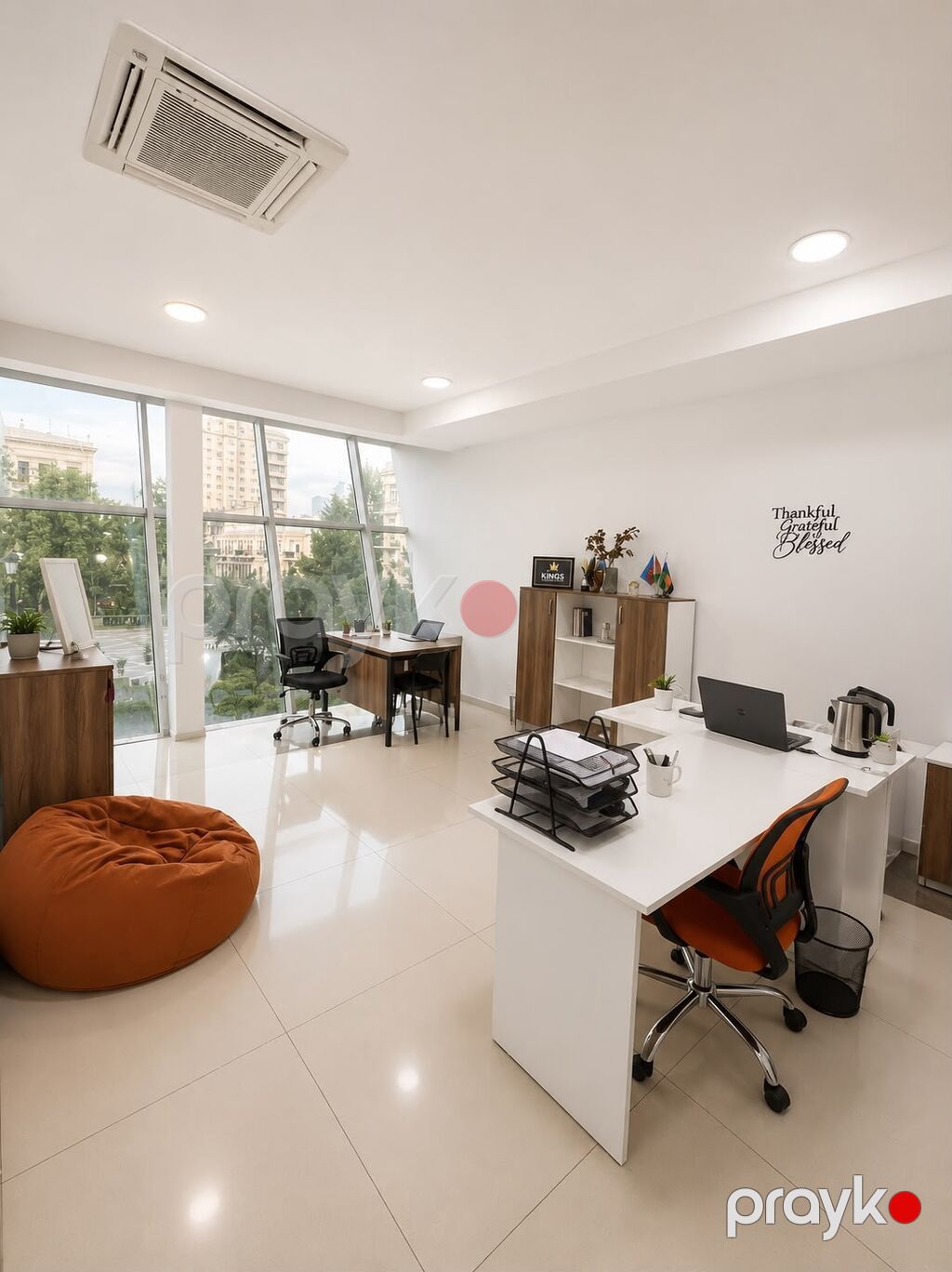 İcarəyə verilir – işığa qərq olmuş, şüşəbənd önlü müasir ofis — Ofis, Bakı (2)