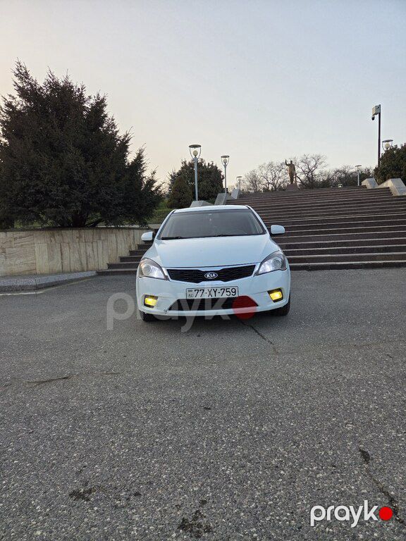 Kia Ceed, 1.4 L, 2011 il, 275 000 km — Avtomobillər, Quba (2)