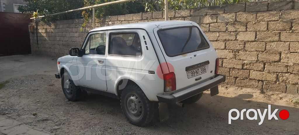 Lada Niva 4x4 (ağ rəng, 3 qapı, kuzov “hatchback/SUV” tipli) — Avtomobillər, Bakı (4)