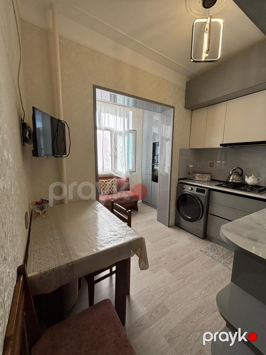 Satılır 2 otaqlı köhnə tikili 61 m² — Mənzil, Bakı (10)