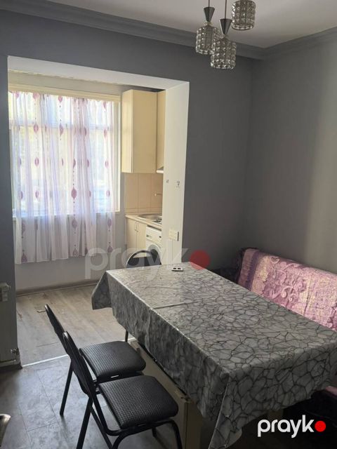 İcarəyə verilir 2 otaqlı köhnə tikili 50 m²