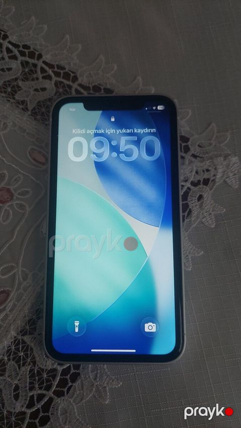 Apple iPhone 11 Yellow 64GB/4GB — Bakı