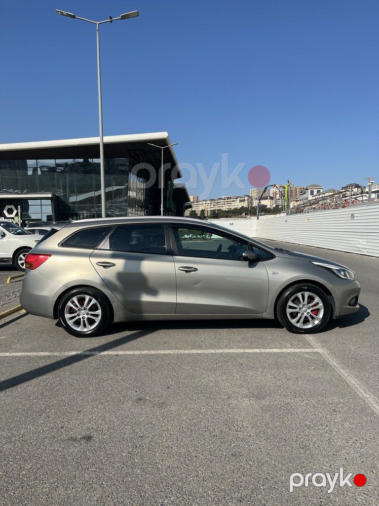 Kia Ceed SW, 1.6 L, 2012 il, 323 500 km — Avtomobillər, Bakı (3)
