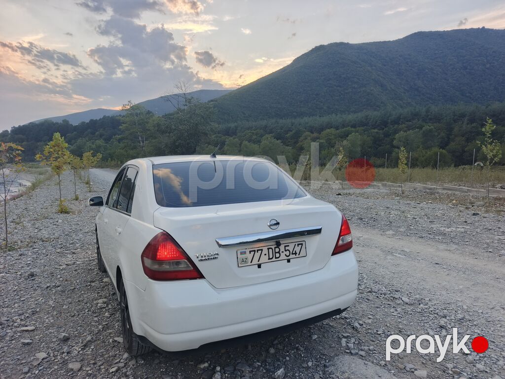 Nissan Tiida: 1.4 l 2012 il Sedan — Avtomobillər, Şəki (6)