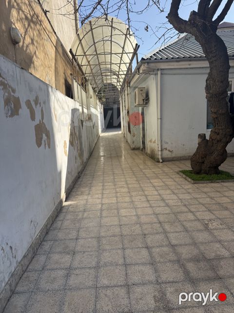 Satılır 4 otaqlı həyət evi/bağ evi 150 m² — Bakı