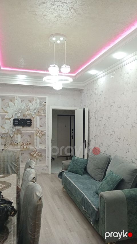 EV Sahibindən Kirayə Mənzil Masazır, Əliağa Vahid heykəlinin yanı