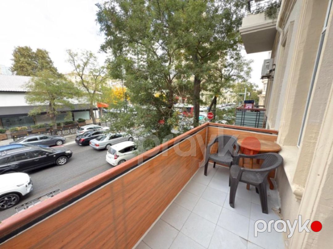 Satılır 2 otaqlı köhnə tikili 51 m² — Mənzil, Bakı (2)