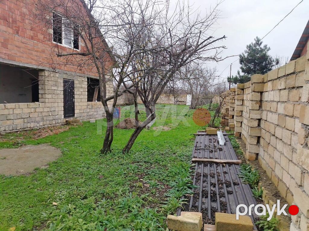 Nabranin girəcəyə muxtadir qəsəbəsi 3 otaqli ev. satilir qiymər 220000 — Ev, villa, Bakı (4)