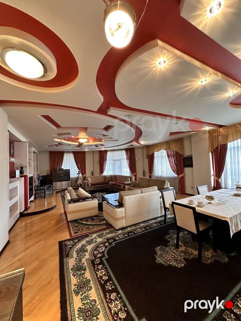 Satılır 5 otaqlı yeni tikili 285 m² — Bakı