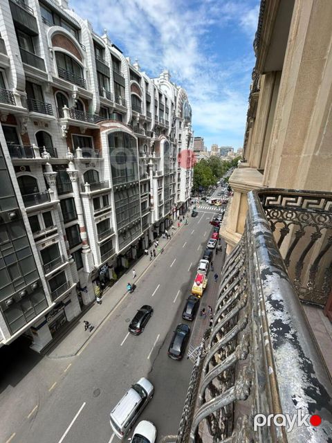 İcarəyə verilir 4 otaqlı yeni tikili 200 m² — Bakı