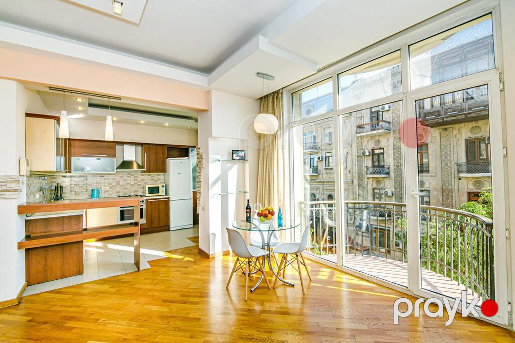 İcarəyə verilir 2 otaqlı köhnə tikili 120 m² — Mənzil, Bakı (5)