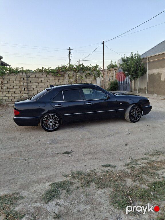 Mercedes E 200, 2.0 L, 1996 il, 542 000 km — Avtomobillər, Bakı (4)