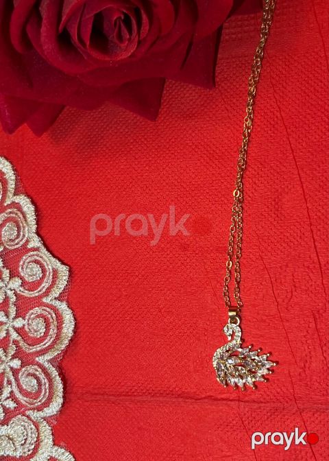 Zərif boyunbağı – qu quşu formalı kulon - Material: qızılı rəngli — Ağcabədi