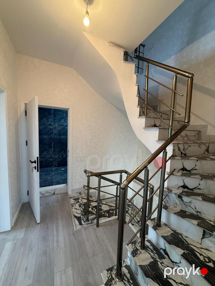 Həyət evi, Qəzənfər Əlizadə küç — Ev, villa, Bakı (7)