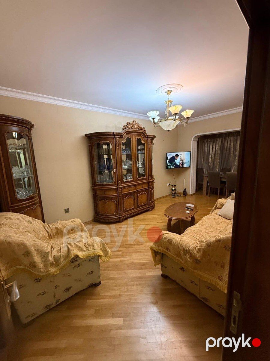 Satılır 4 otaqlı köhnə tikili 100 m² — Mənzil, Bakı (3)