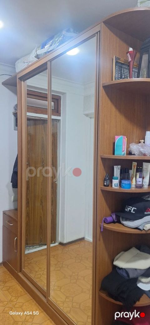 İşlənmiş, 3 qapılı, Güzgülü, Qəhvəyi, Taxta, Kupe, Düz dolab — Bakı