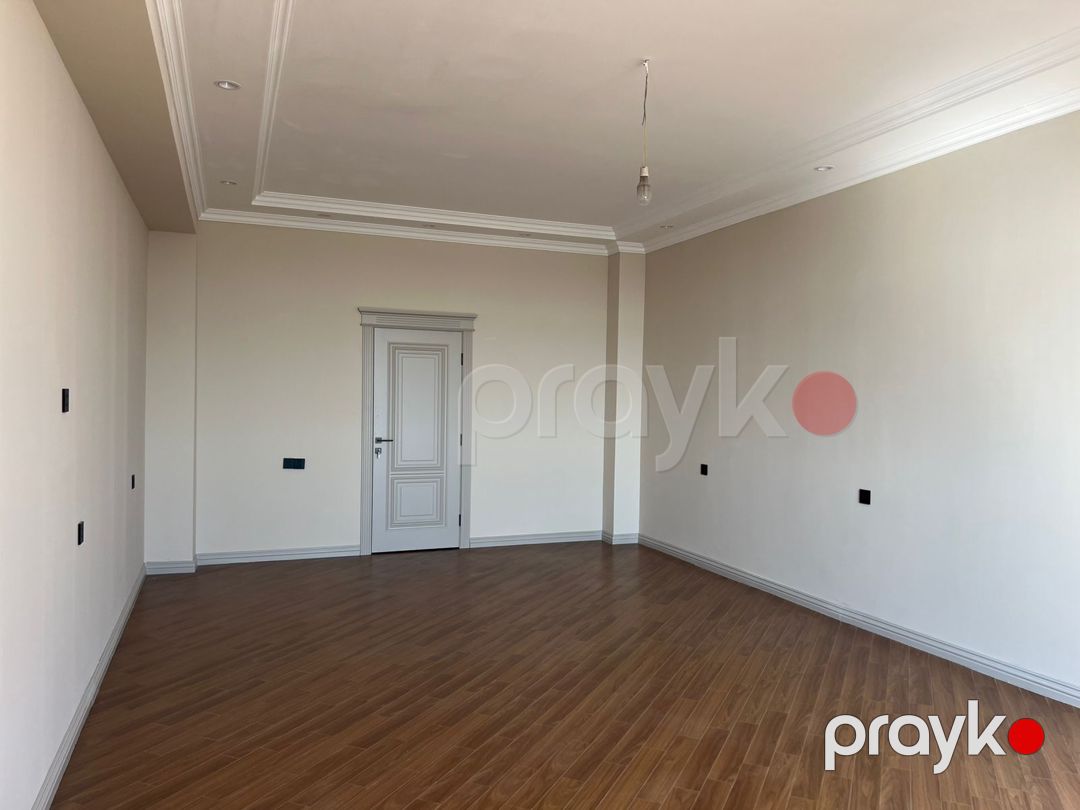 Satılır 4 otaqlı yeni tikili 200 m² — Mənzil, Bakı (2)
