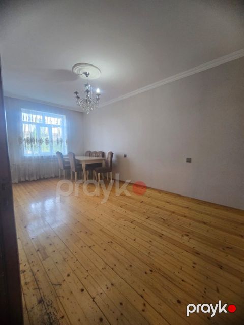 İcarəyə verilir 2 otaqlı köhnə tikili 60 m² — Bakı