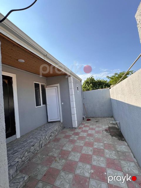 Satılır 2 otaqlı həyət evi/bağ evi 35 m² — Bakı