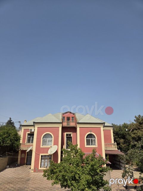 Satılır 10 otaqlı həyət evi/bağ evi 350 m² — Bakı