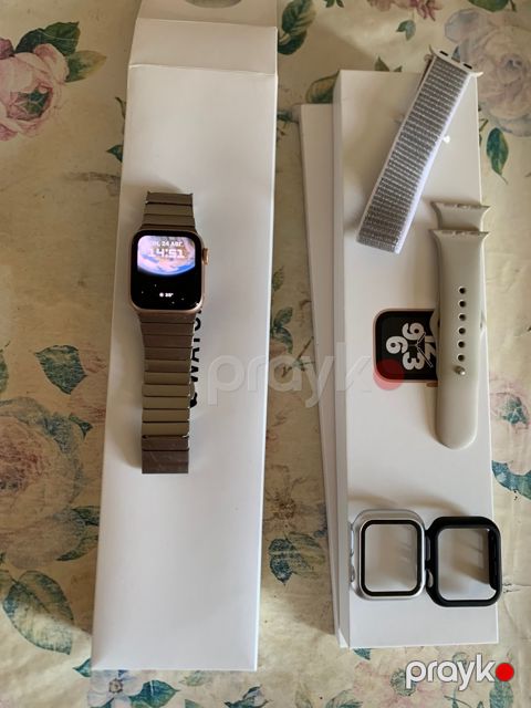 Apple Watch SE Gold 40mm — Bakı