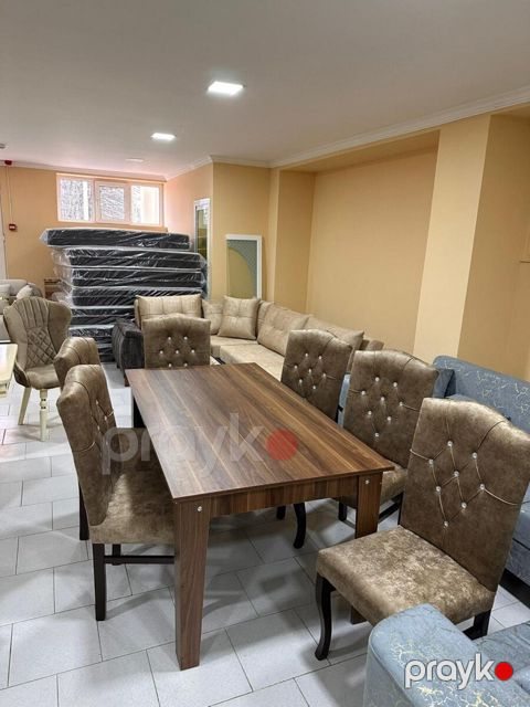 Masa və oturacaqlar — Bakı