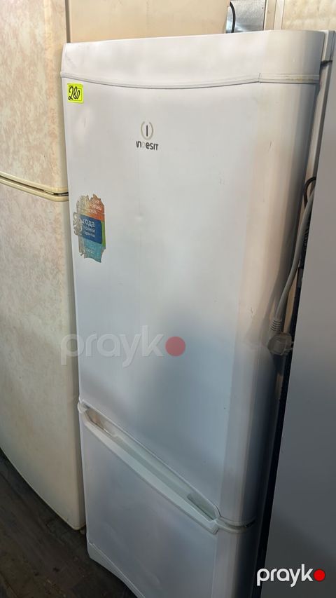 Indesit ikiqapılı soyuducu - Brend/model: Indesit (logolu korpus) — Digah