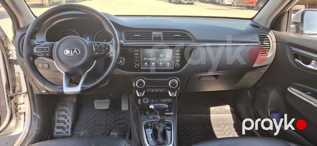 Kia Rio X-Line, gümüşü rəng, şəhər-krossover üslubunda hatchback — Avtomobillər, Bakı (5)