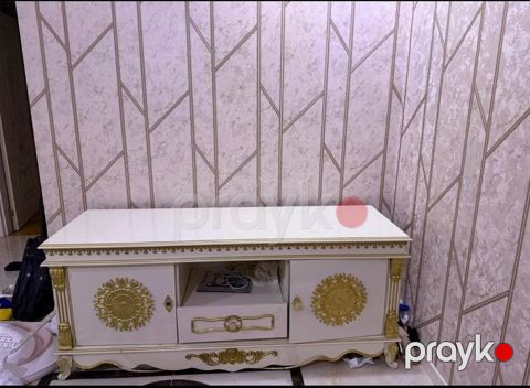 Tv stend satilir 150 azn ela veziyyetde Unvan :Tiblisi pr — Bakı