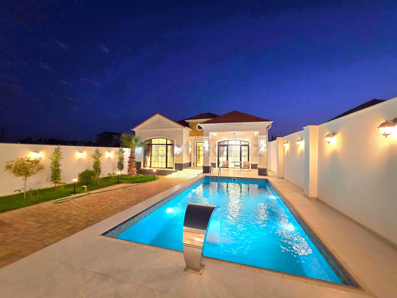 Satılır: 5 Otaq, Bağlar, Xəzər r., Mərdəkan q., 230.00 m²