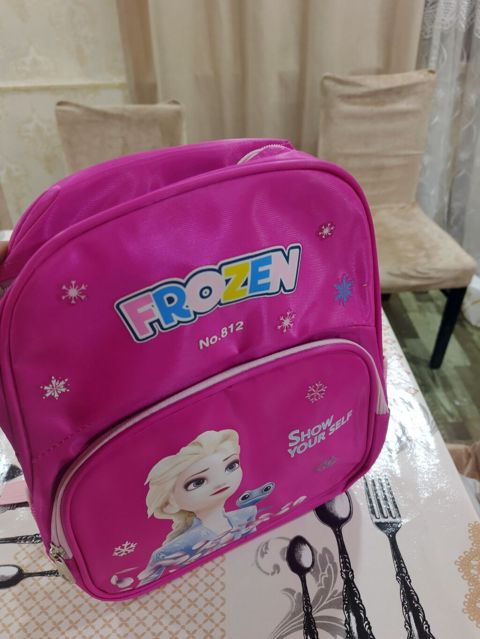 Uşaq çantası – “Frozen” mövzulu, No.812 - Rəng: parlaq çəhrayı - Ön — Xırdalan