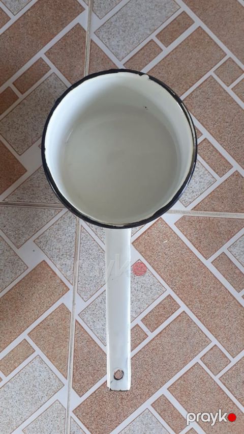 Demir qab 5 manat — Bakı