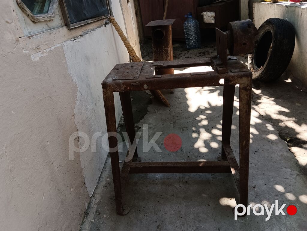 Metalkəsən torna dəzgahının karkası və patrondan ibarət baza qurğusu — Stanoklar, Bakı (4)