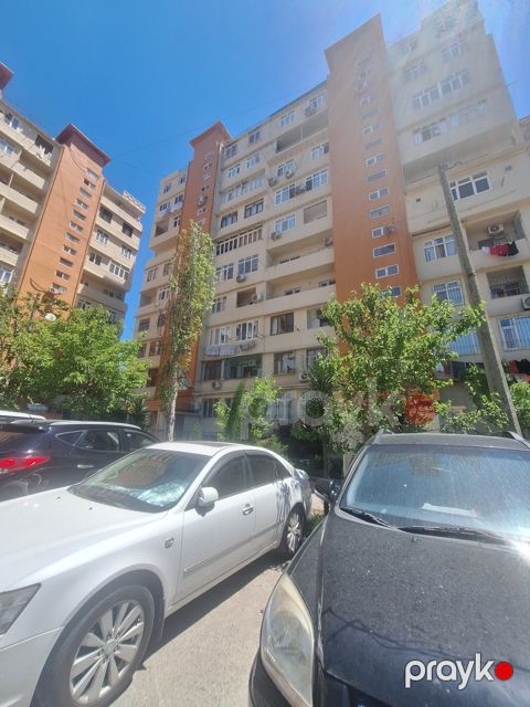 Satılır 3 otaqlı köhnə tikili 75 m² — Bakı