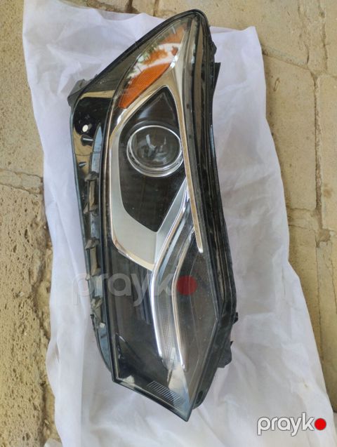 Chevrolet equniox ls sağ fara üsten cixmadi korpusunda qirig var — Bakı