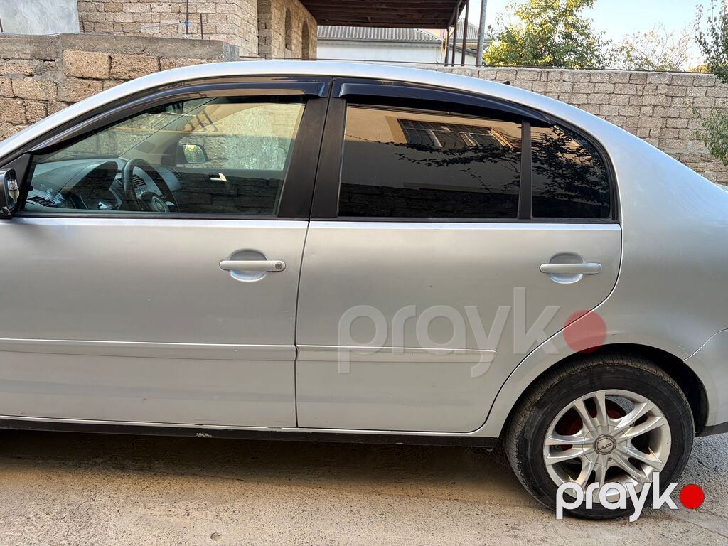 Volkswagen Polo: 1.4 l Sedan — Avtomobillər, Digah (4)
