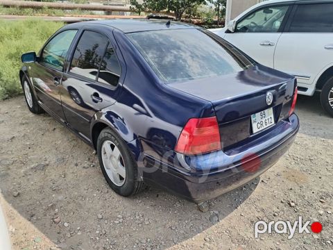 Volkswagen Bora: 2 l 2001 il Sedan — Xırdalan