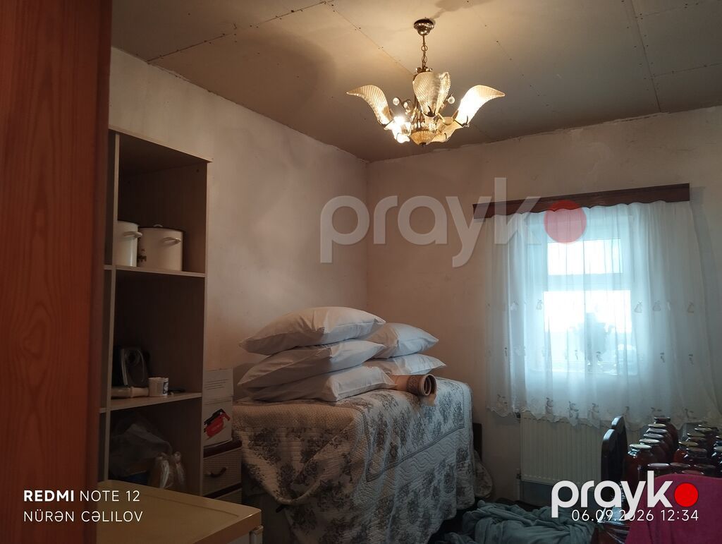 Hovlu həyət evi - Geniş, işıqlı salon: yelçəkən plan, dekorativ — Ev, villa, Digah (8)
