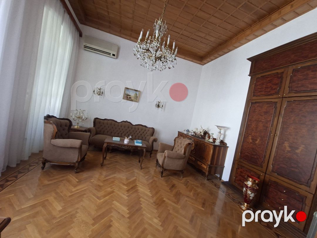 İcarəyə verilir 5 otaqlı köhnə tikili 230 m² — Mənzil, Bakı (7)