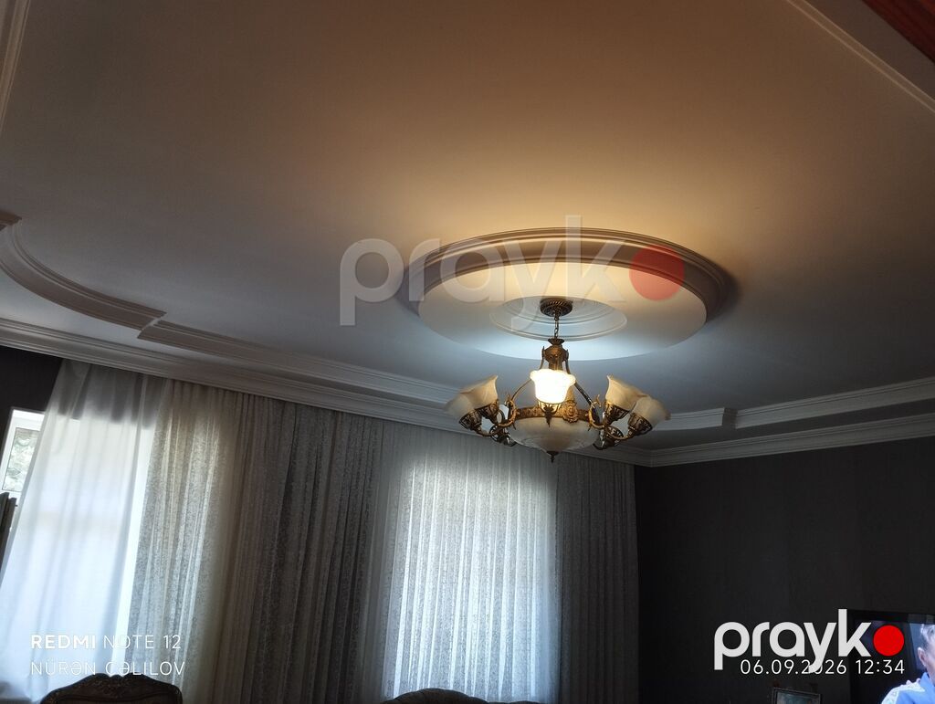 Hovlu həyət evi - Geniş, işıqlı salon: yelçəkən plan, dekorativ — Ev, villa, Digah (5)