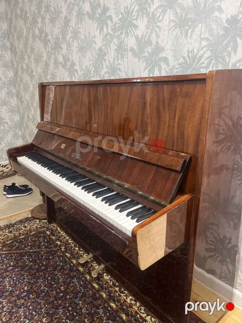 Upright pianino – “Торге” (Torge) markalı - Klassik upright (şaquli) — Gəncə