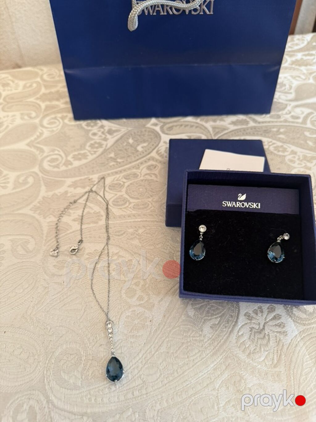 Dəstə daxildir: Boyunbağı, Swarovski, Gümüş — Təklifler, Bakı (3)
