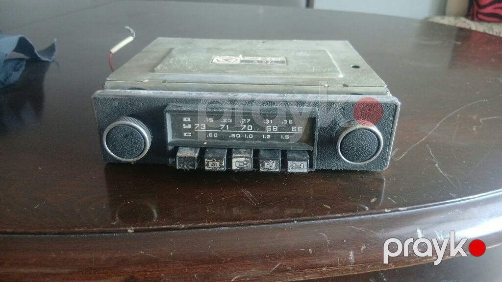 Klassik avtomobil üçün köhnə tipdə avtomobil radioması - Model — Avtomobil akustikası, Bakı