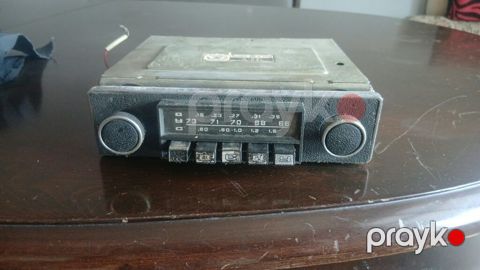Klassik avtomobil üçün köhnə tipdə avtomobil radioması - Model — Bakı