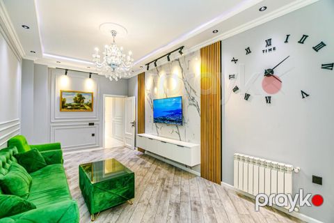 İcarəyə verilir 3 otaqlı köhnə tikili 150 m²