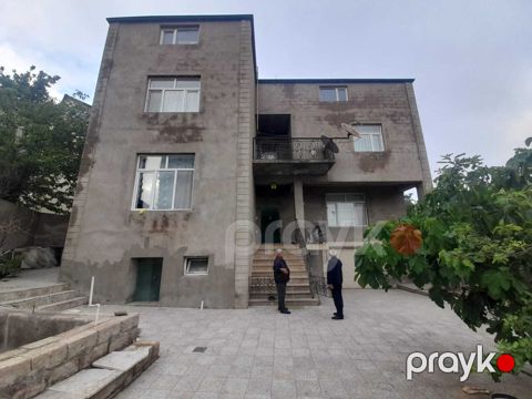 Satılır 7 otaqlı həyət evi/bağ evi 500 m² — Bakı