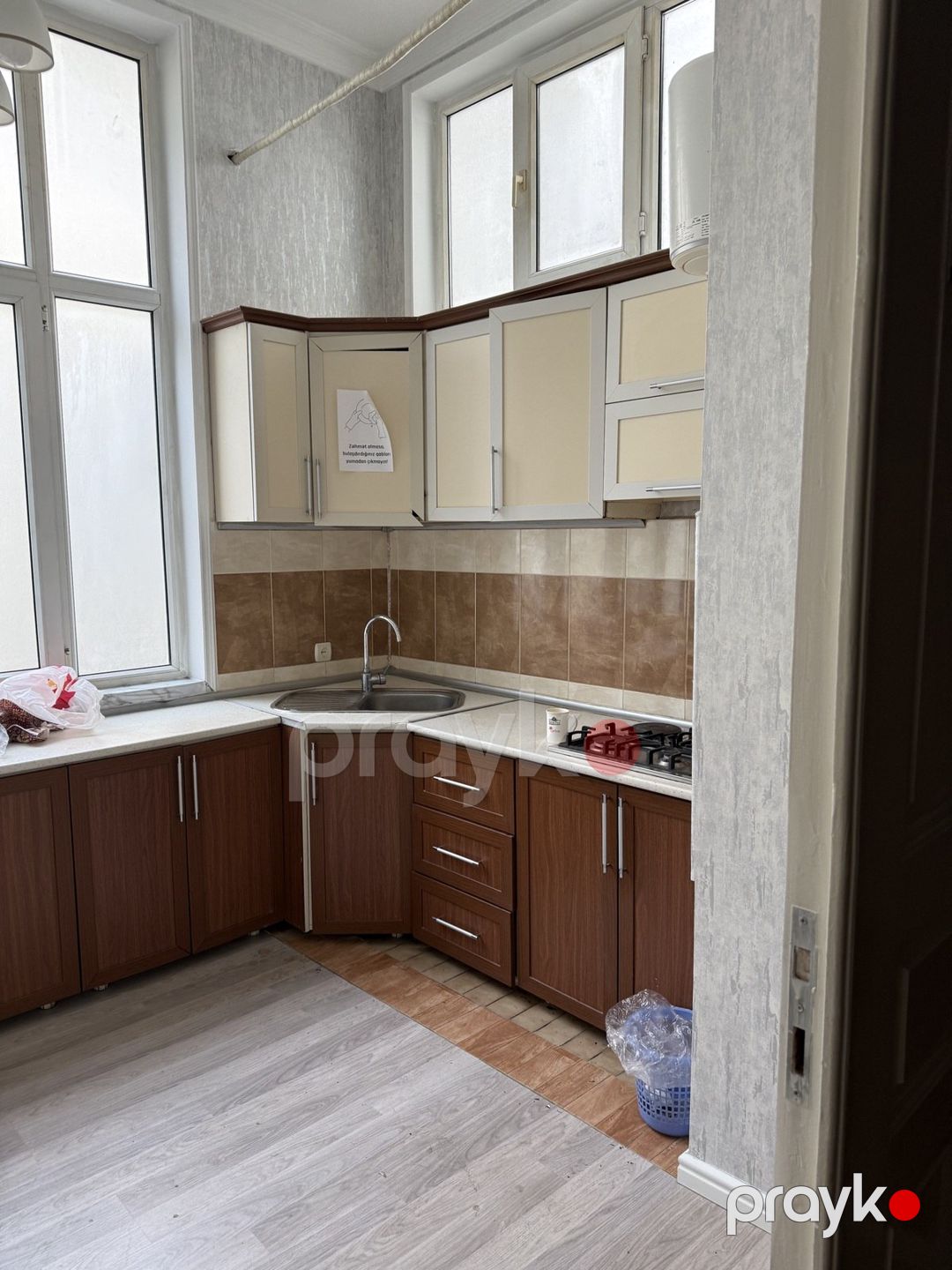 İcarəyə verilir 3 otaqlı köhnə tikili 150 m² — Mənzil, Bakı (11)