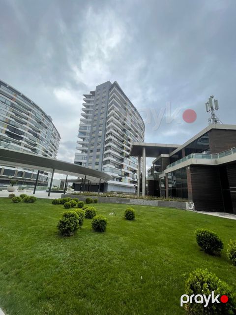Satılır 3 otaqlı yeni tikili 115 m²