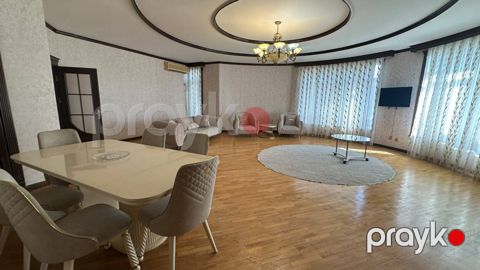 İcarəyə verilir 5 otaqlı yeni tikili 240 m²